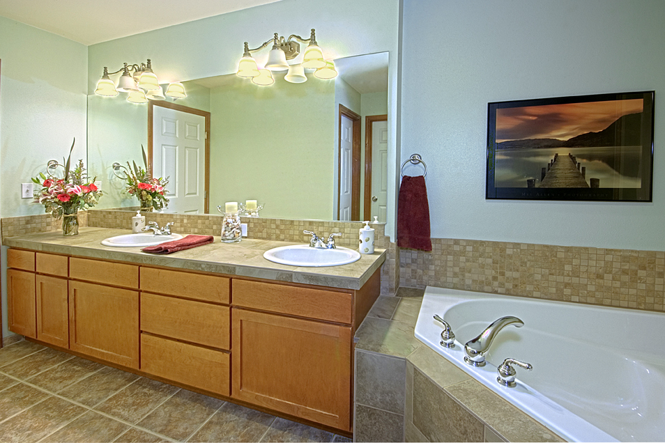 contractors estimates vary in bathroom remodel