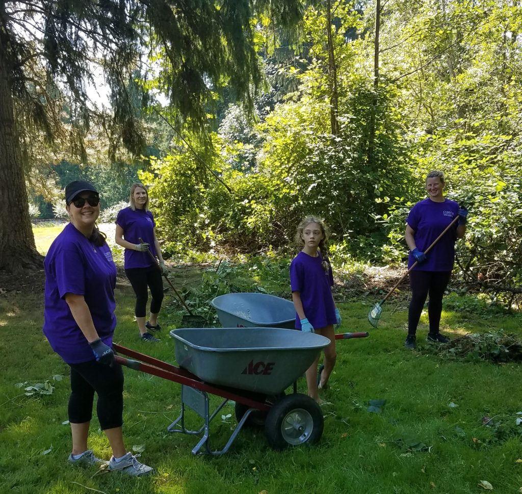 Corvus Construction gives back to our community - park clean up