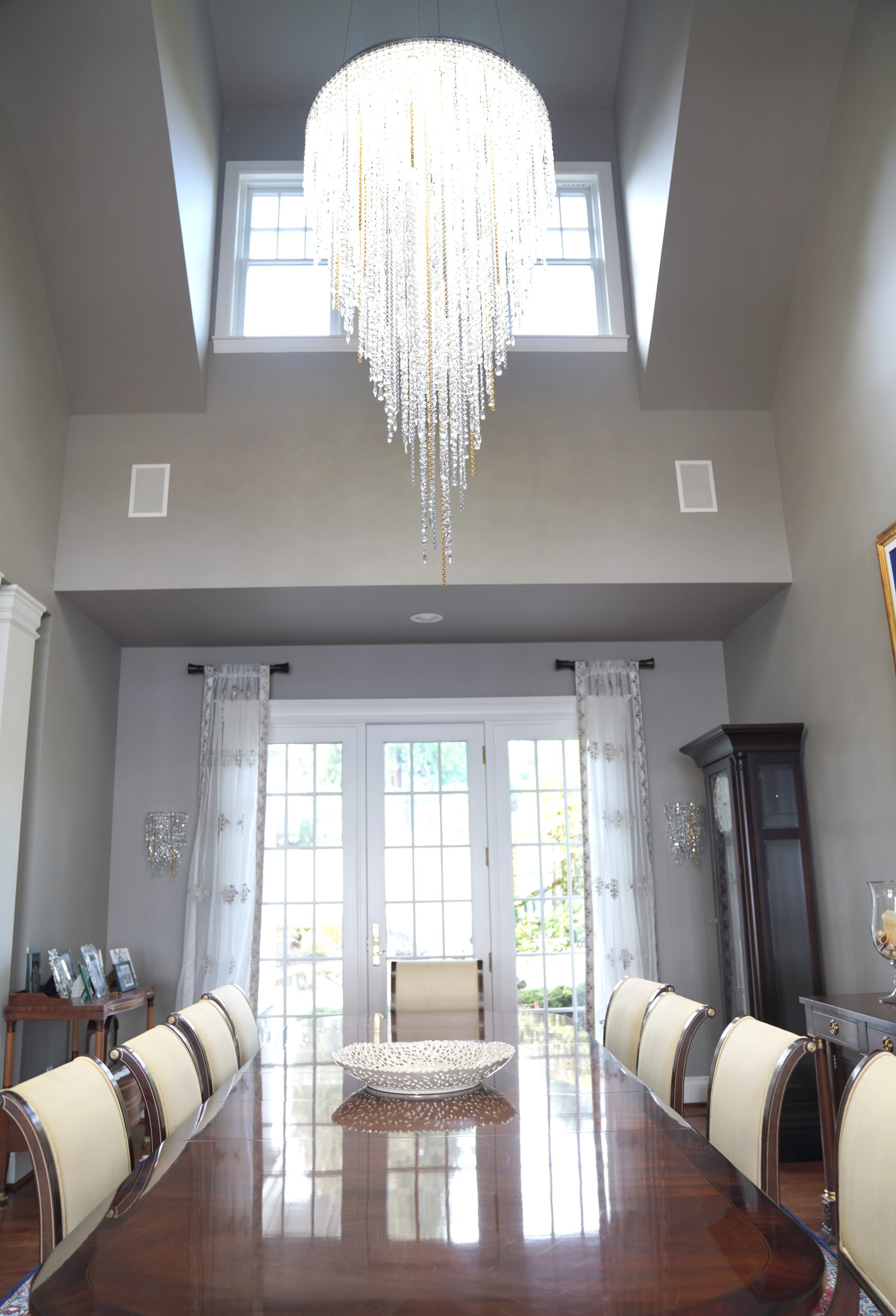 Brown-House-dining-room